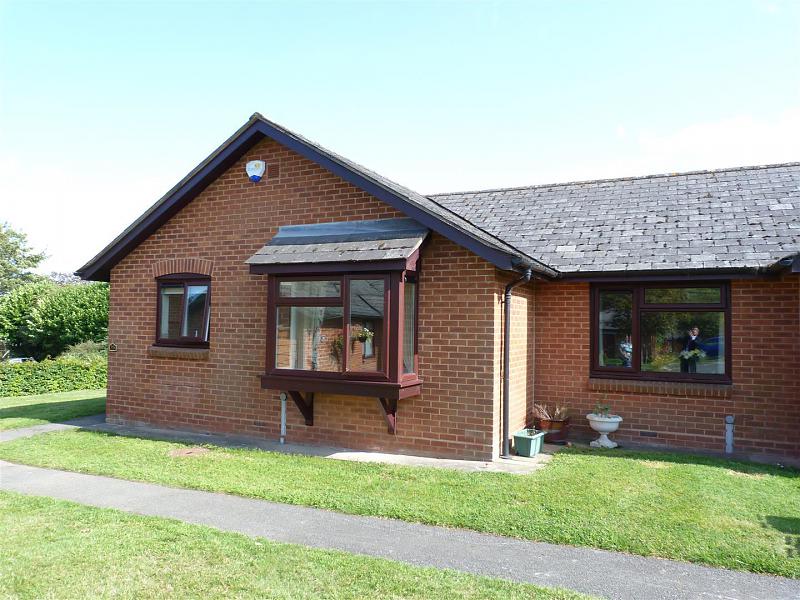 33 Walnut Gardens, Kington, Herefordshire