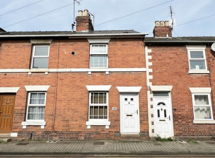 44 Moorfield Street, Moorfields, Hereford, HR4 9JL - photo 1