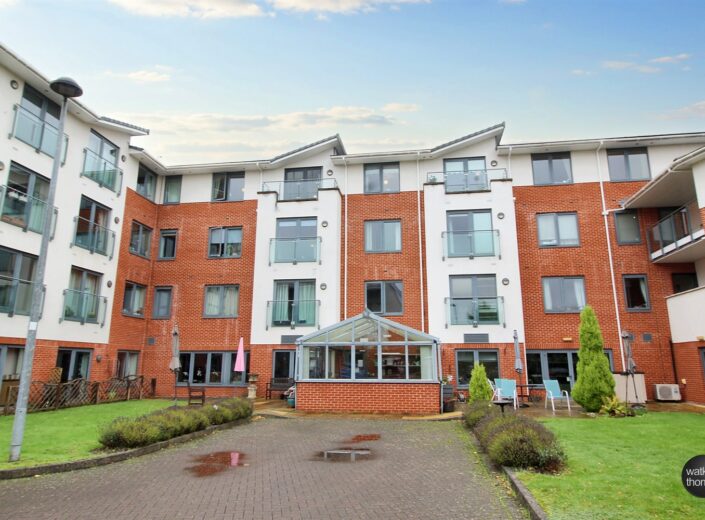 319 Dinedor View, The Rose Garden, Ledbury Road, Hereford, HR1 2TR - photo 1
