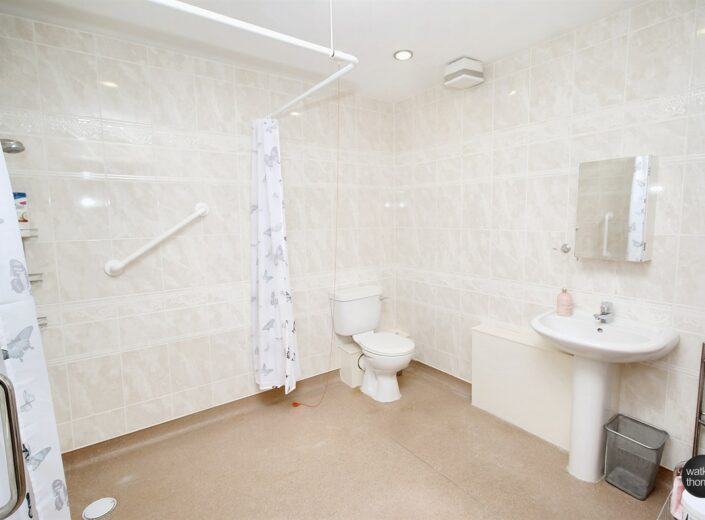 319 Dinedor View, The Rose Garden, Ledbury Road, Hereford, HR1 2TR - photo 7