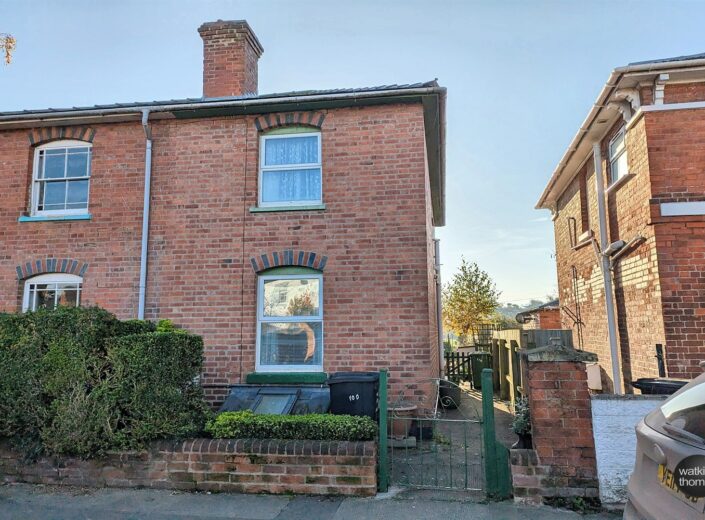 100 Park Street, St James, Hereford, HR1 2RE - photo 1