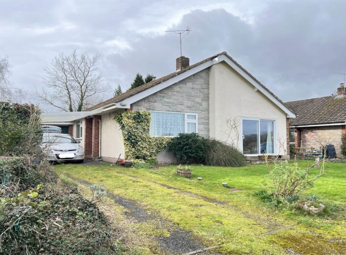 2 Cloverdale Drive, Preston On Wye, Herefordshire, HR2 9JU - photo 1