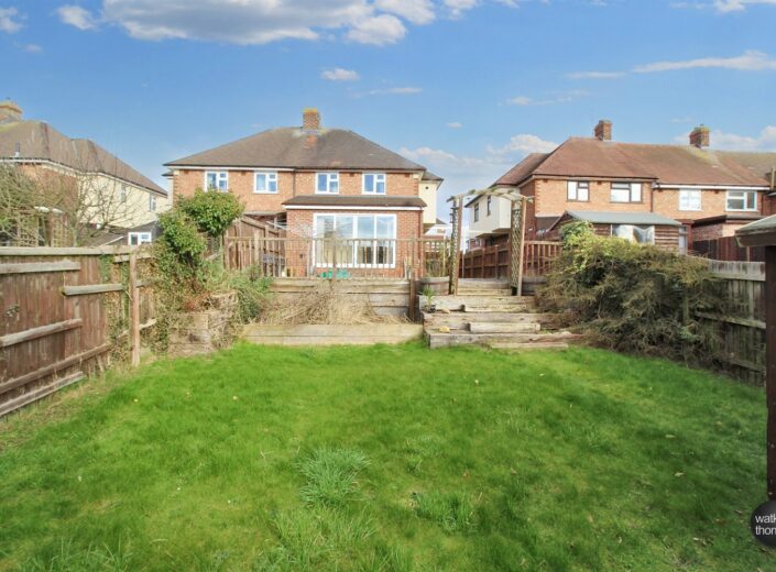 39 Princess Avenue, College Estate, Hereford, HR1 1HJ - photo 2