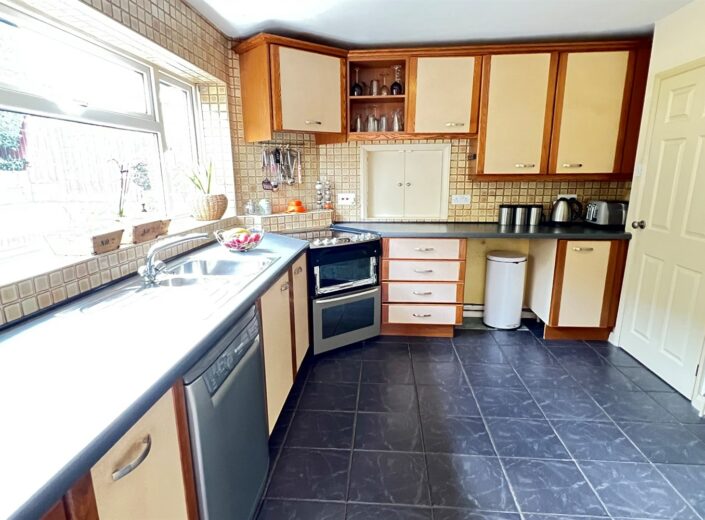 52 Loder Drive, Aylestone Hill, Hereford, HR1 1DS - photo 10