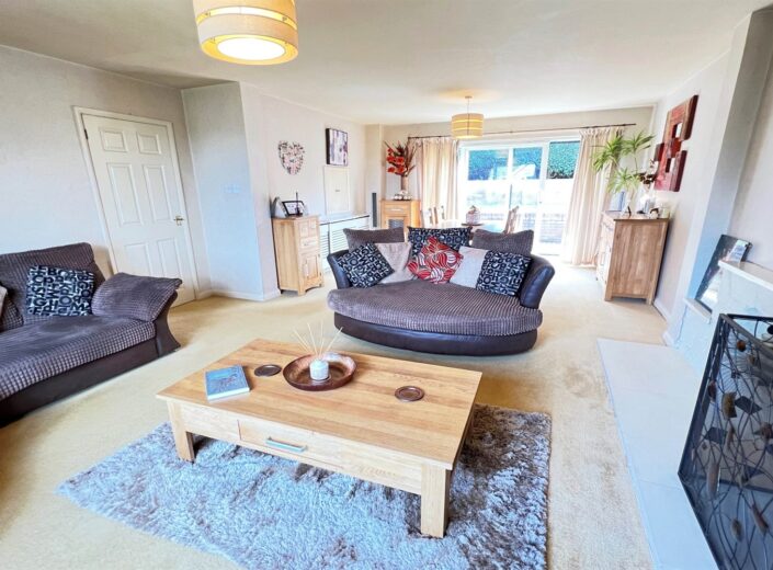 52 Loder Drive, Aylestone Hill, Hereford, HR1 1DS - photo 6