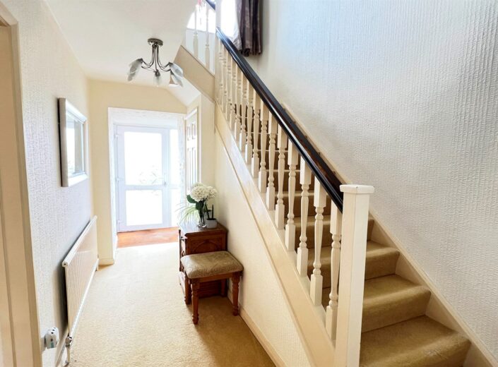 52 Loder Drive, Aylestone Hill, Hereford, HR1 1DS - photo 5