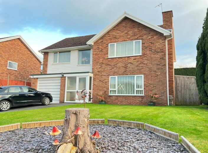 52 Loder Drive, Aylestone Hill, Hereford, HR1 1DS - photo 1