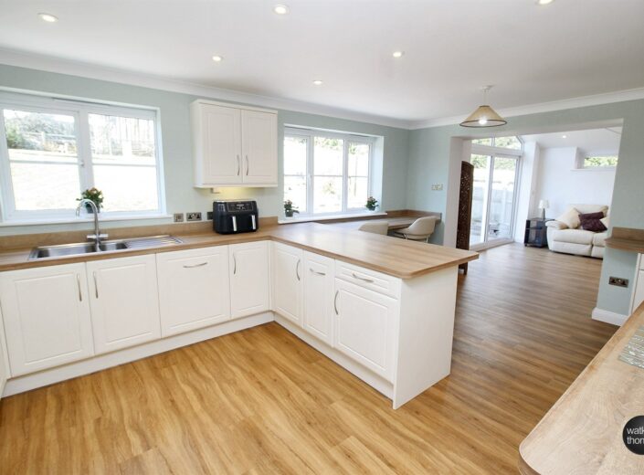 4 The Pippins, Old Clehonger, Hereford HR2 9SG - photo 12