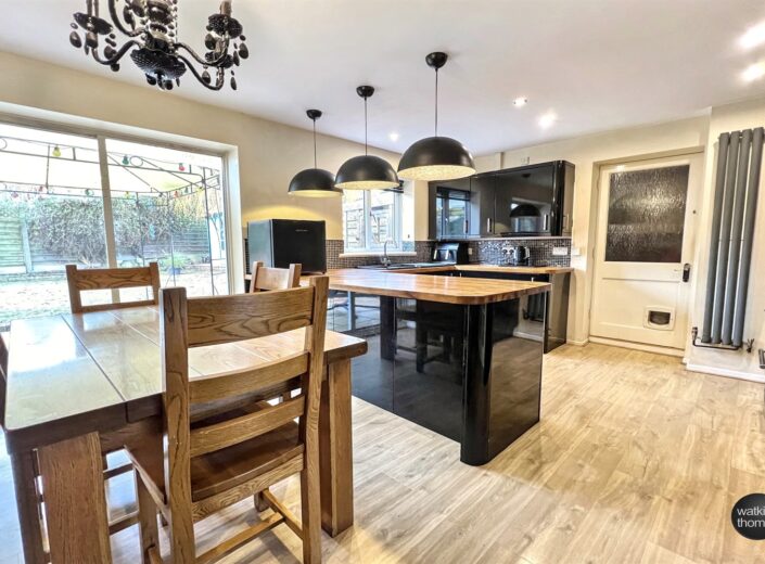 4 Dunster Close, Belmont, Hereford, HR2 7XG - photo 5