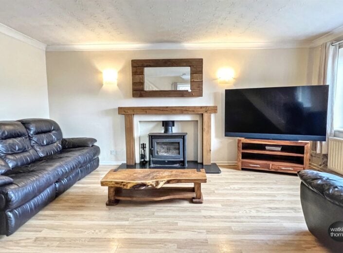 4 Dunster Close, Belmont, Hereford, HR2 7XG - photo 2