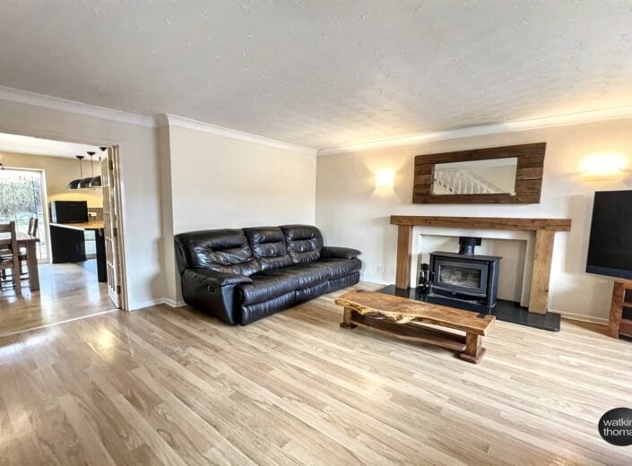 4 Dunster Close, Belmont, Hereford, HR2 7XG - photo 3