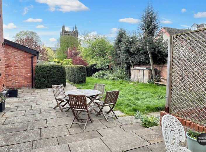 The Penthouse, 102 East Street, Hereford, HR1 2LW - photo 21