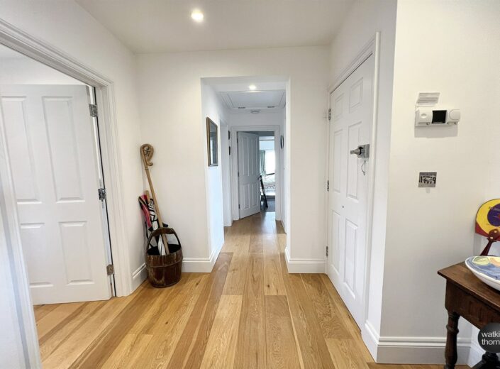 The Penthouse, 102 East Street, Hereford, HR1 2LW - photo 7