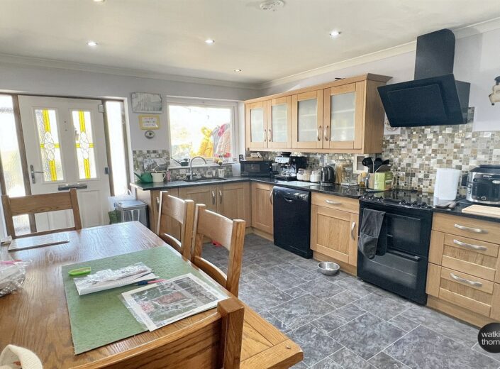 The Lodge, Dinedor, Herefordshire, HR2 6LQ - photo 3