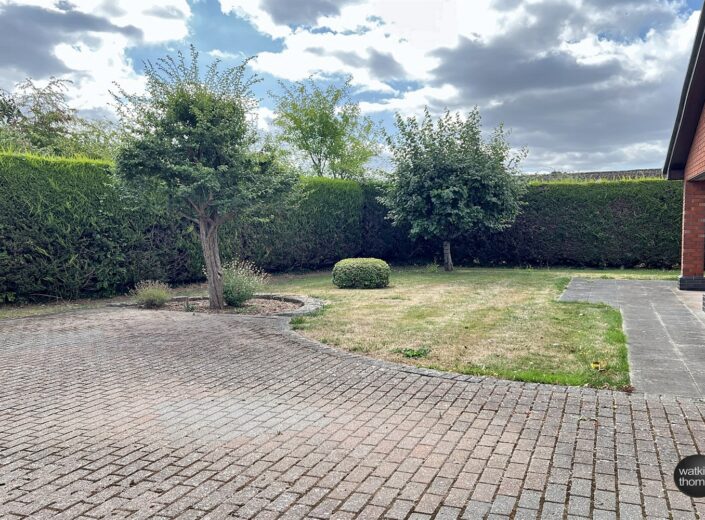 Thorntrees, Sutton St Nicholas, Herefordshire, HR1 3AX - photo 4