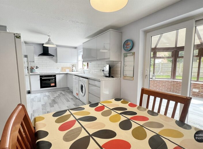 27 Grampian Close, Kings Acre, Hereford, HR4 0TA - photo 10