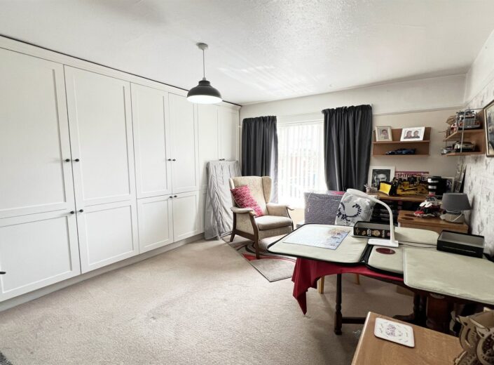 187 Ledbury Road, Tupsley, Hereford, HR1 1QD - photo 11