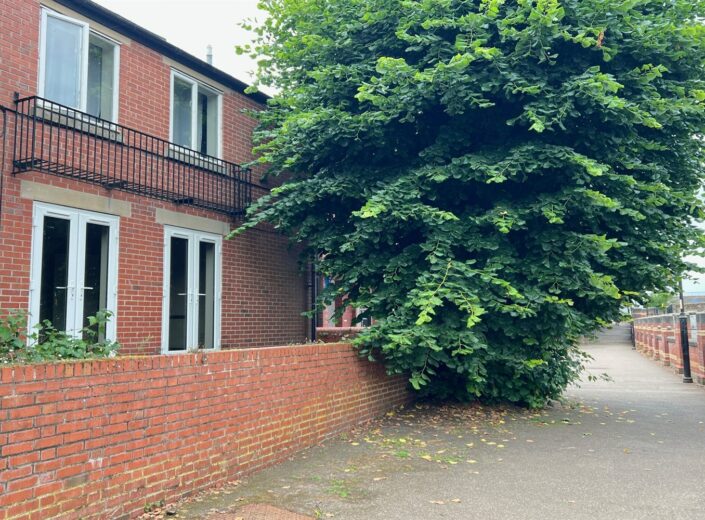 Apartment , Old Ford House, Wye Street, Hereford, HR2 7RA - photo 3