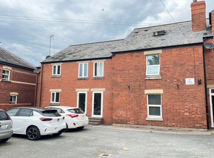 Apartment , Old Ford House, Wye Street, Hereford, HR2 7RA - photo 4