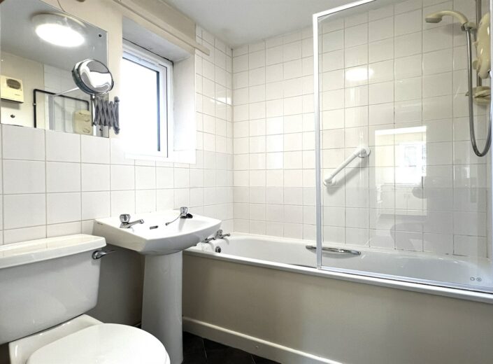 Apartment , Old Ford House, Wye Street, Hereford, HR2 7RA - photo 9