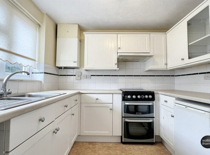 5 Huntsmans Drive, Kings Acre, Hereford, HR4 0PN - photo 2