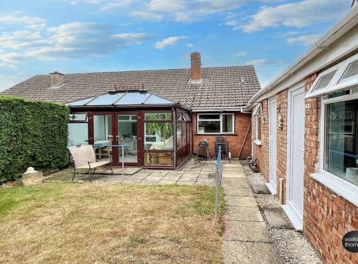 28 The Hollies, Clehonger, Hereford, HR2 9SP - photo 2