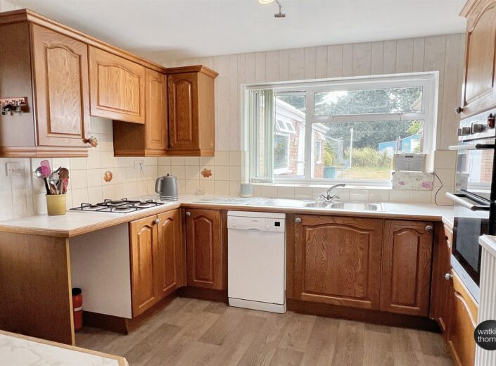 28 The Hollies, Clehonger, Hereford, HR2 9SP - photo 6