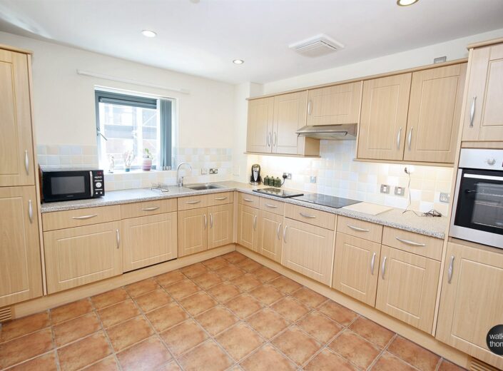 111 Eign Brook Court, The Rose Garden, Ledbury Road, Hereford, HR1 2TR - photo 3