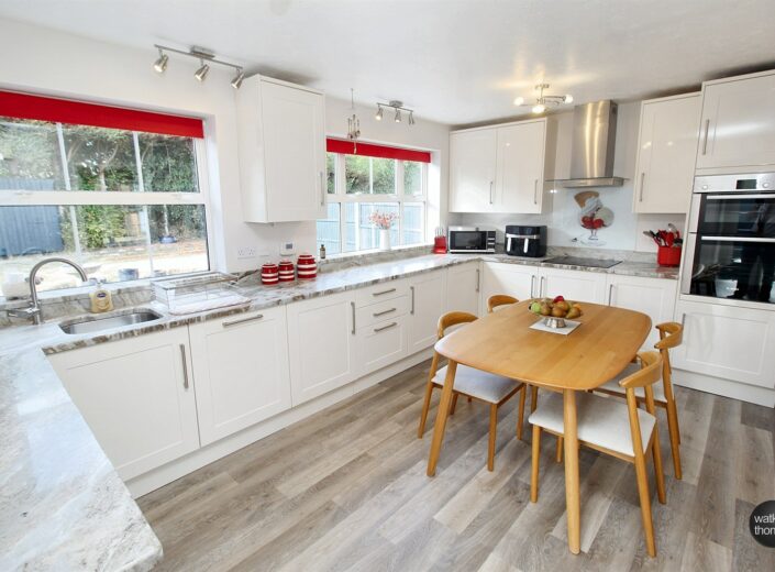 5 Haycroft, Hampton Dene, Hereford, HR1 1AU - photo 4