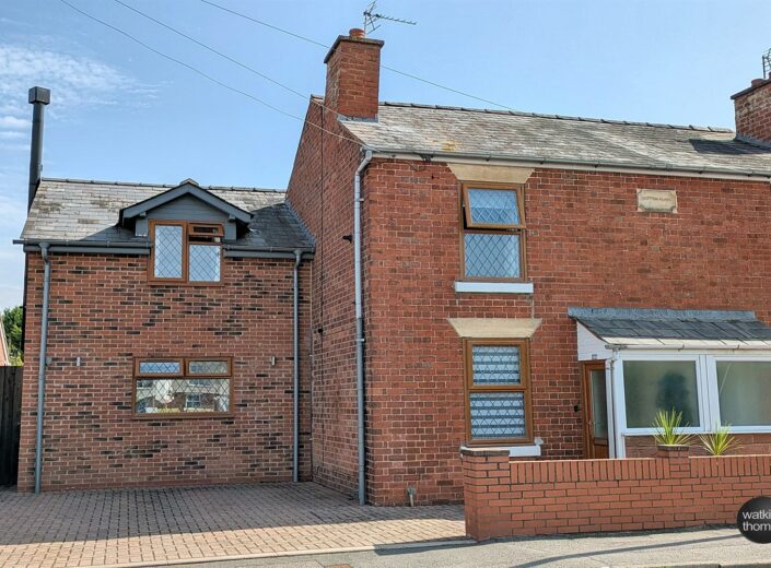 122 Grandstand Road, Hereford, HR4 9NR - photo 1