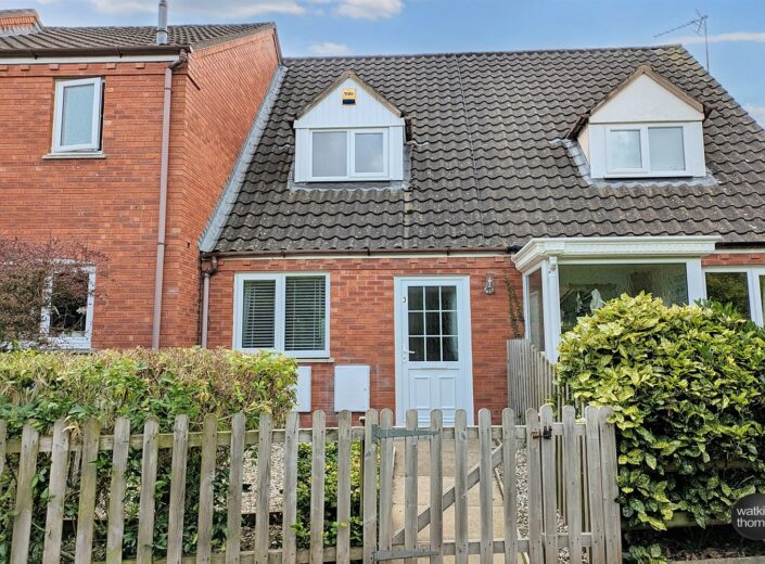 3 Amesbury Close, Belmont, Hereford, HR2 7YJ - photo 1