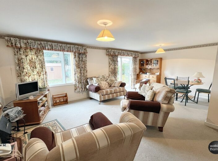 Flat 5, Beverley Court, Foley Street, Hereford, HR1 2SQ - photo 3
