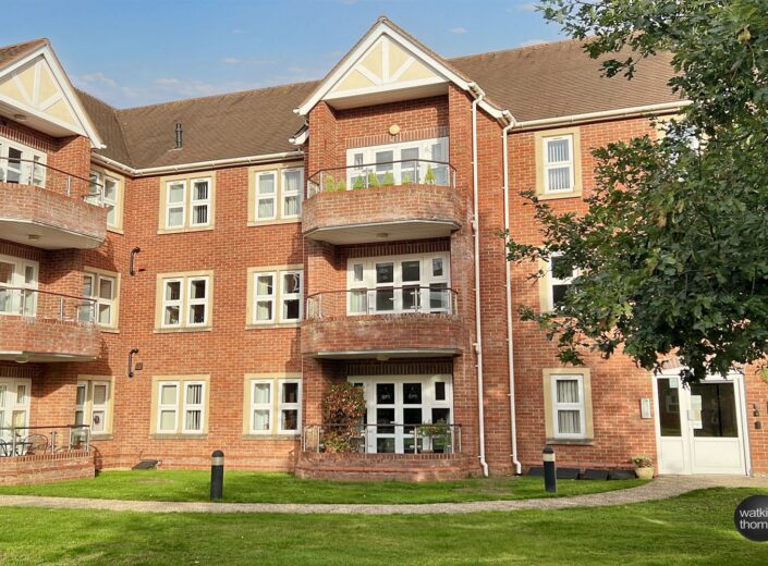 14 Woodfield Gardens, Belmont, Hereford, HR2 9RN - photo 1