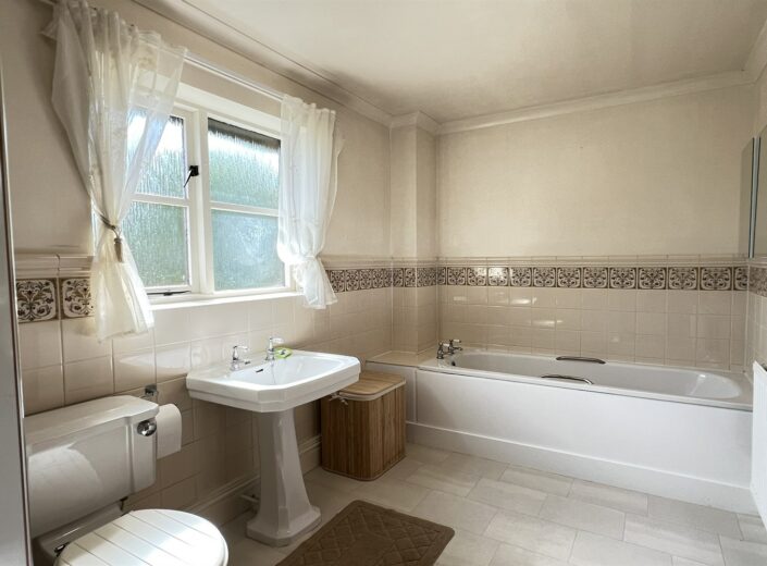 6 Ranelagh Street, Whitecross, Hereford, HR4 0DT - photo 14