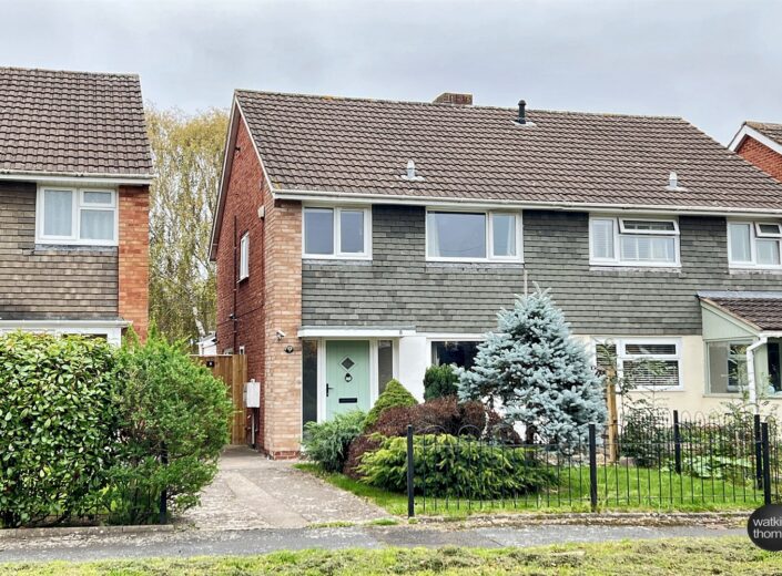 8 Coniston Walk, off Yazor Road, Hereford, HR4 9PP - photo 1