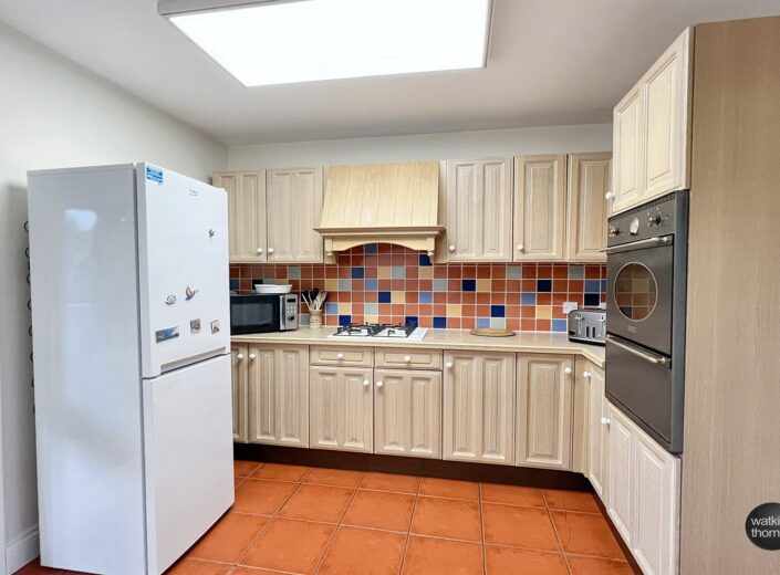 18 Farr Close, Tupsley, Hereford, HR1 1QF - photo 6