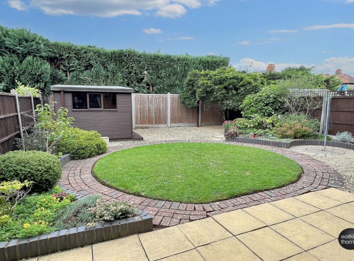 18 Farr Close, Tupsley, Hereford, HR1 1QF - photo 2