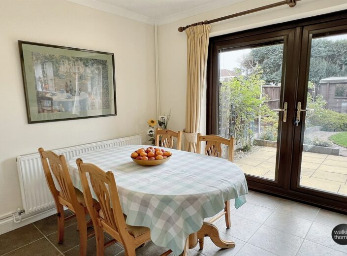 18 Farr Close, Tupsley, Hereford, HR1 1QF - photo 11