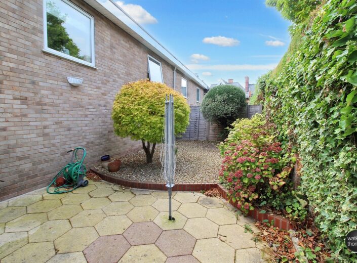 Flat 12, Hillside, 20 Aylestone Hill, Hereford, HR1 1HS - photo 2