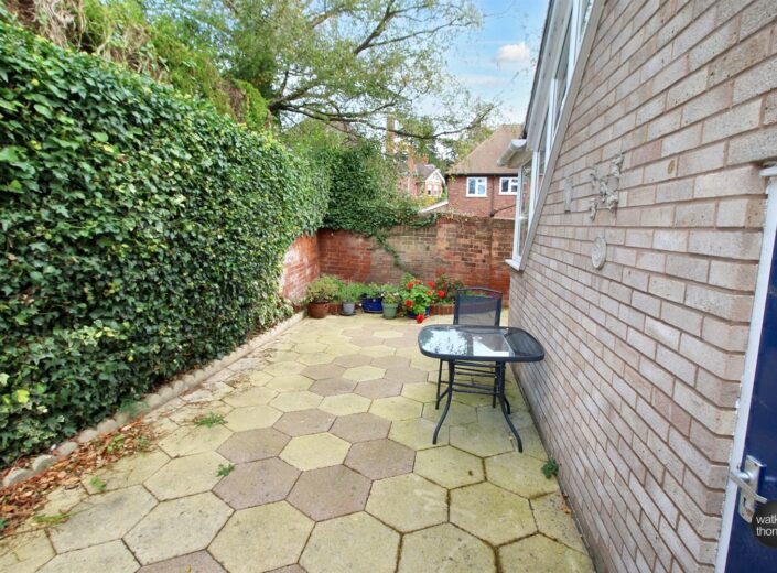 Flat 12, Hillside, 20 Aylestone Hill, Hereford, HR1 1HS - photo 12