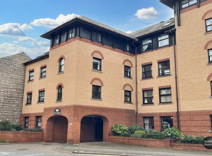 Flat 16, Deens Court, St. Nicholas Street, Hereford, HR4 0AF