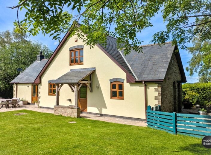 Springfield, Newton St. Margarets, Herefordshire, HR2 0QG - photo 1