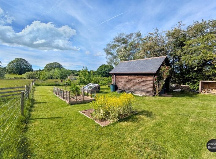 Springfield, Newton St. Margarets, Herefordshire, HR2 0QG - photo 13