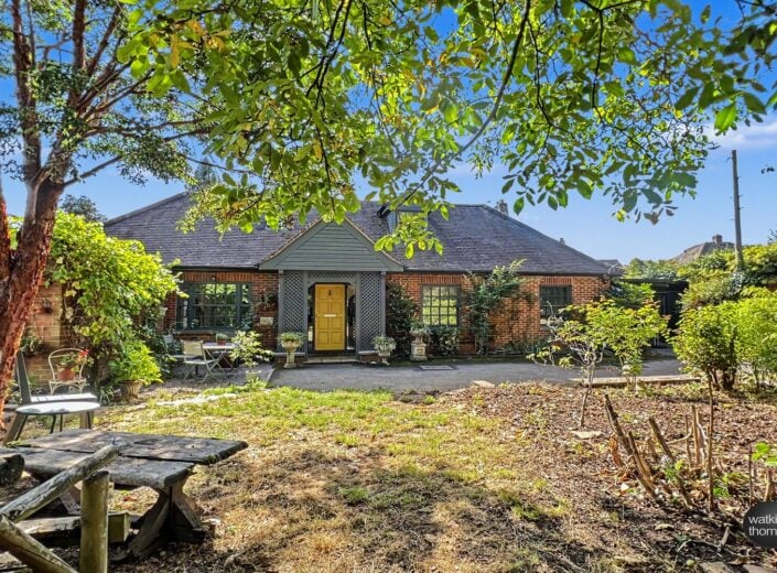 2 Camperdown Lane, Broomy Hill, Hereford, HR4 0LL