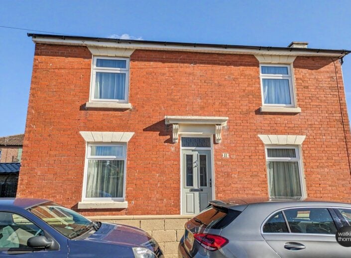 8 Bedford Street, Whitecross, Hereford, HR4 0DR